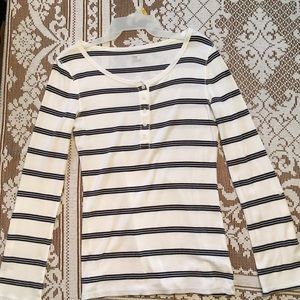 Long sleeved T-shirt